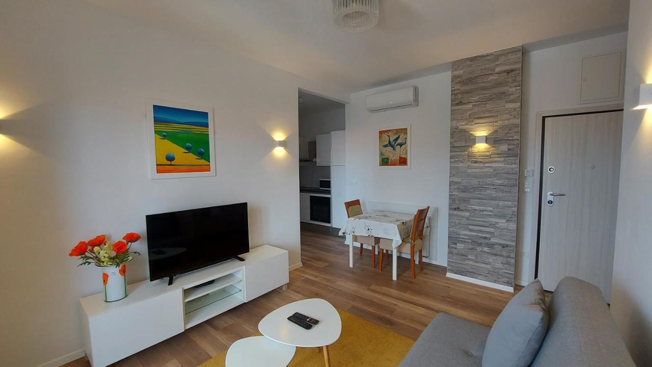 Apartments Square Загреб Экстерьер фото