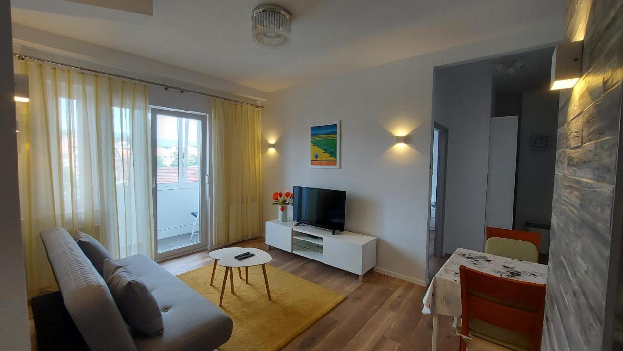 Apartments Square Загреб Экстерьер фото