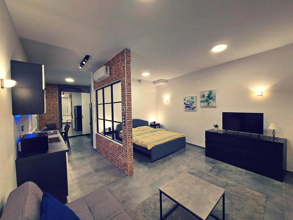 Apartments Square Загреб Экстерьер фото