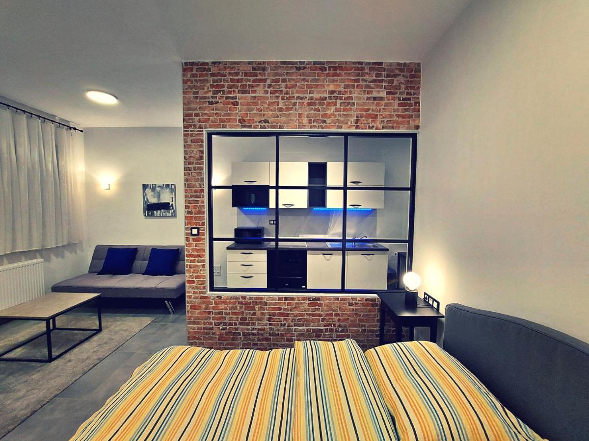 Apartments Square Загреб Экстерьер фото