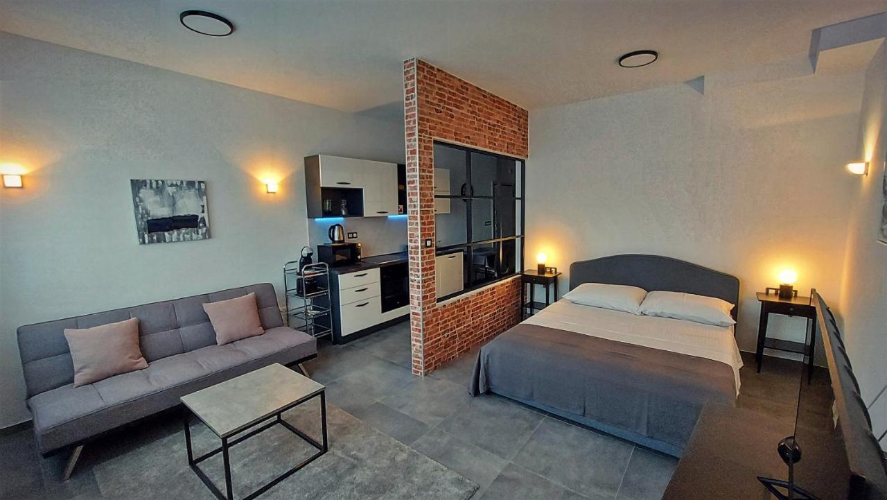 Apartments Square Загреб Экстерьер фото